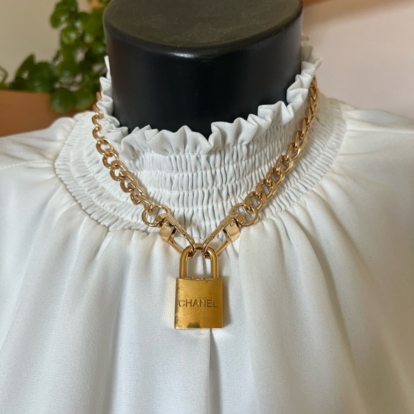 Authentic Chanel Cadena Padlock and Key Set with Clochette - Picture 4 of 5